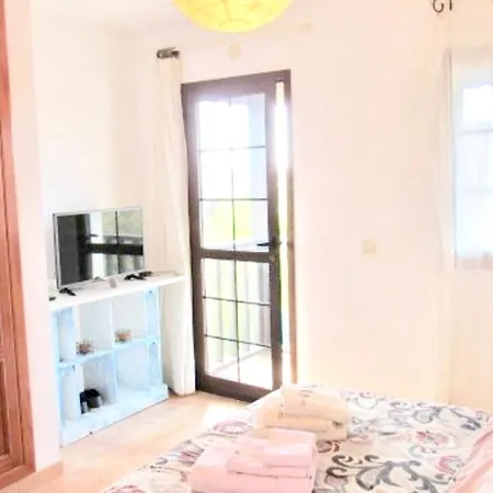 Vakantiehuis 3 Bedrooms House With Enclosed Garden And Wifi At La Oliva 8 Km Away From The Beach *